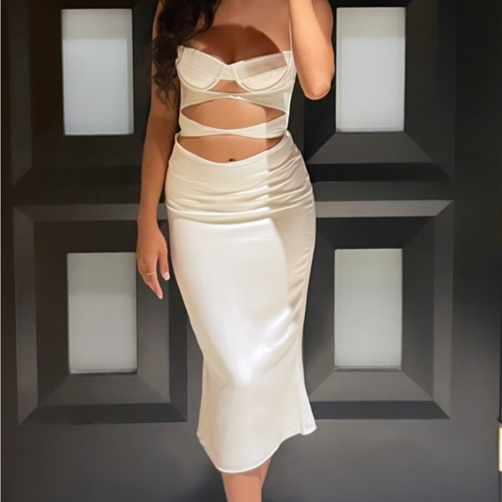 House of CB White Strapless Bodycon Midi Dress